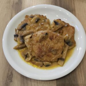 Μπριζολάκι με σαλτσά μπύρας και μανιτάρια